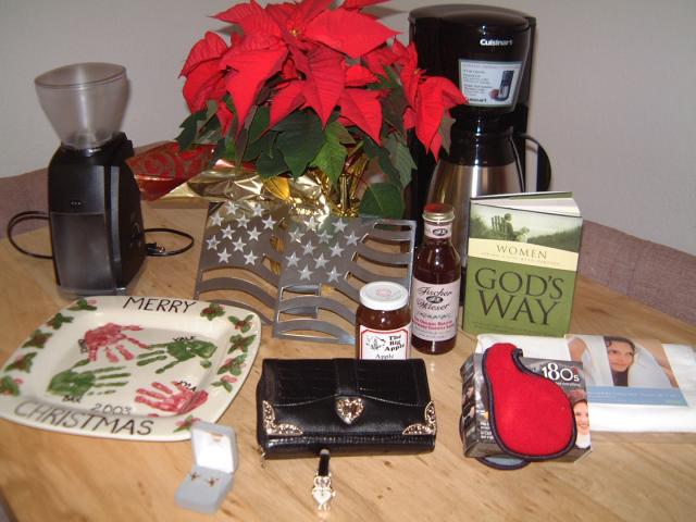 2003-12-27 Janeens-Gifts.JPG